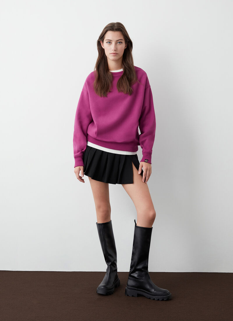 Crew-neck sweatshirt with darts