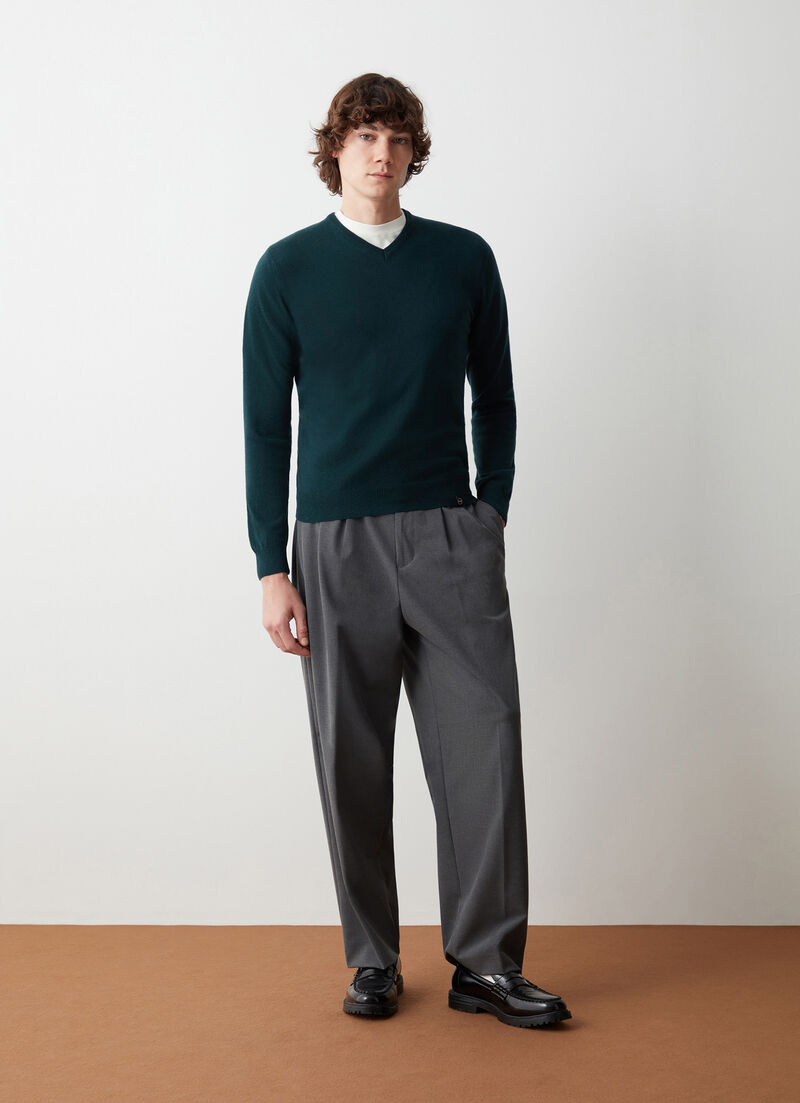 Cashmere stockinette-stitch V-neck pullover