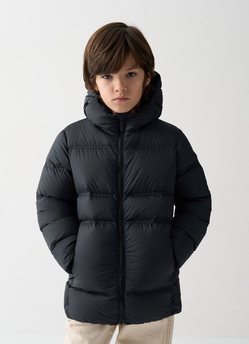 Hooded opaque down jacket