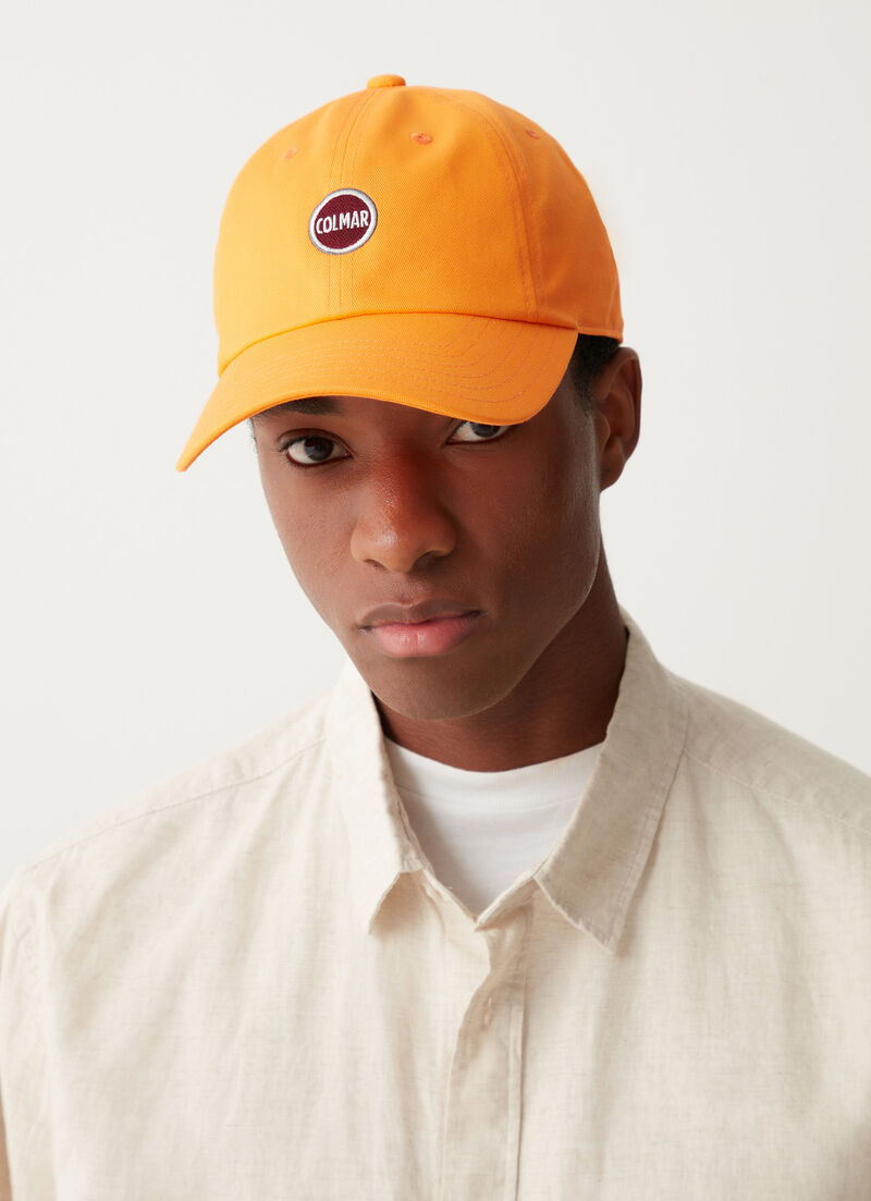 Unisex cap with embroidered logo
