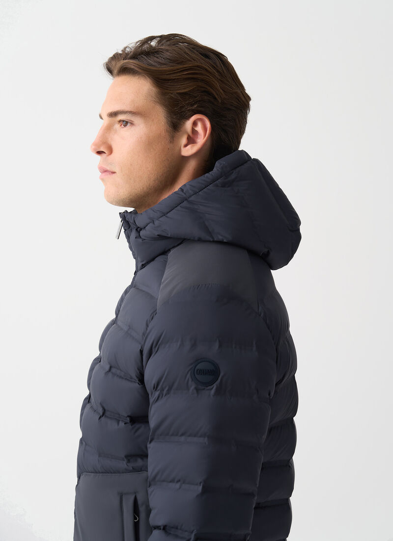Seamless quilted down jacket with smooth inserts