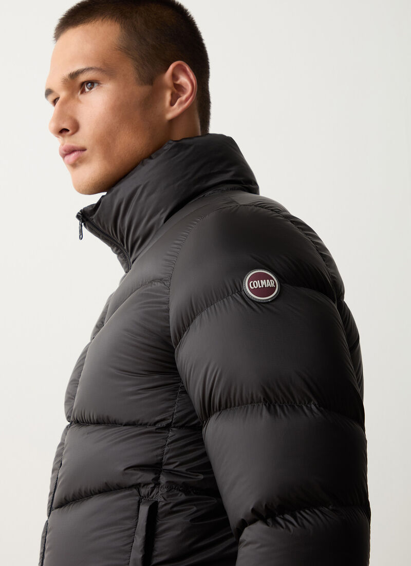 Ripstop nylon down jacket with wavy quilting