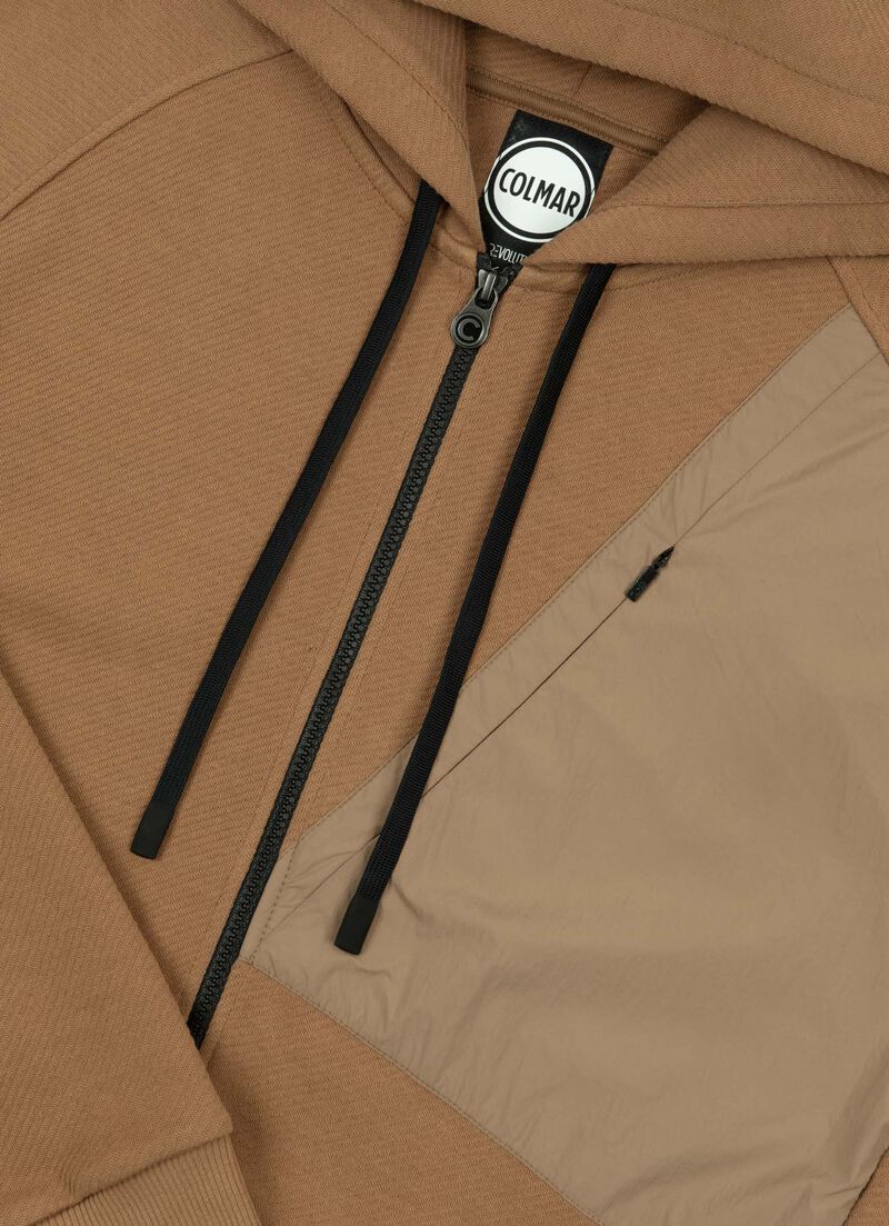 Sweatshirt with slanted nylon pocket