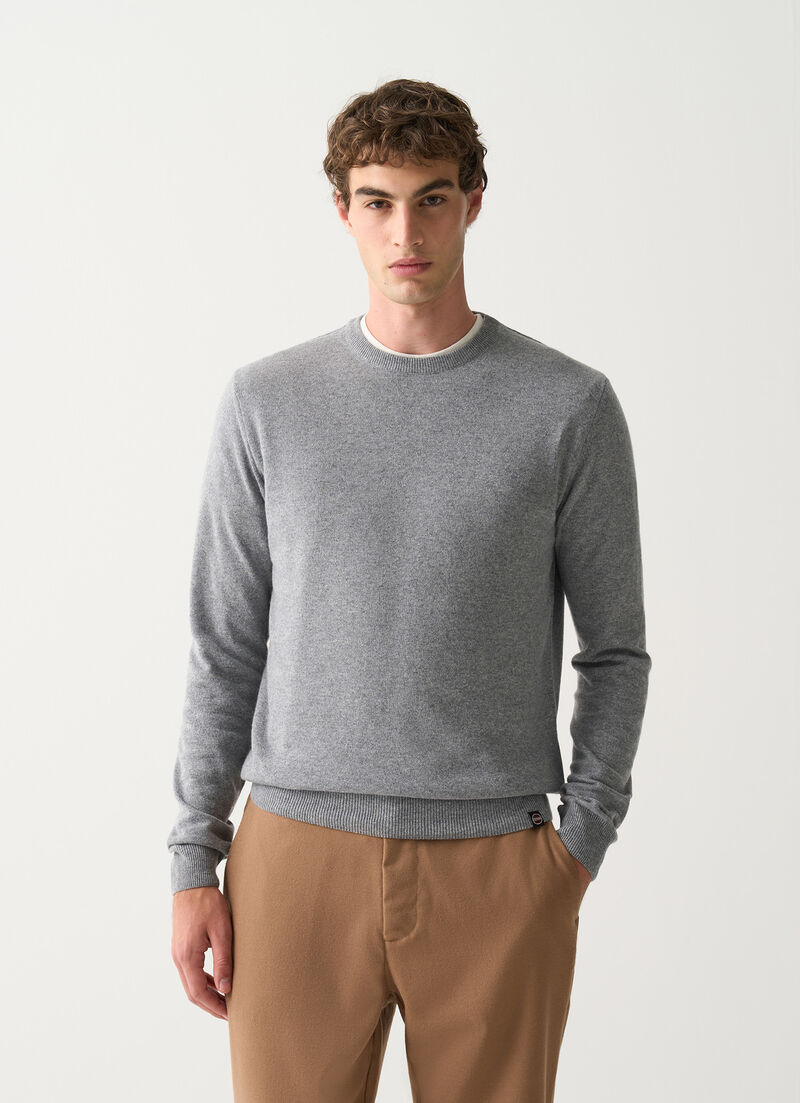 Fine-knit pullover