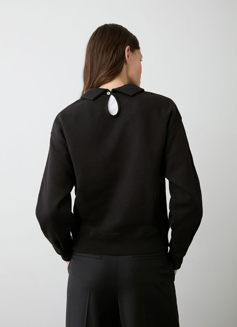 Sweatshirt with collar and darts