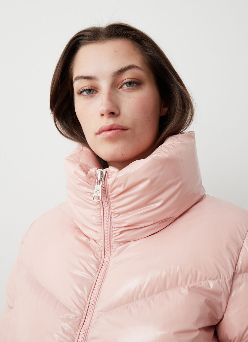 Super-glossy down jacket with padded collar