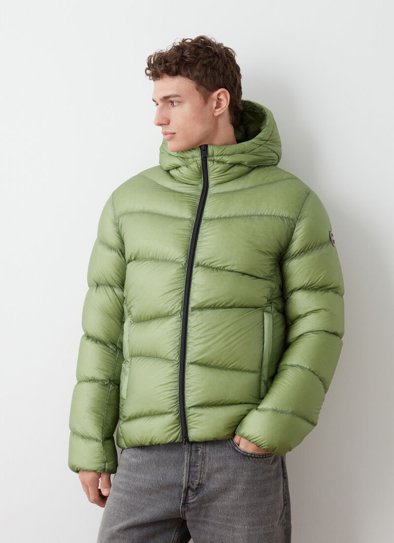 Ripstop nylon down jacket with wavy quilting