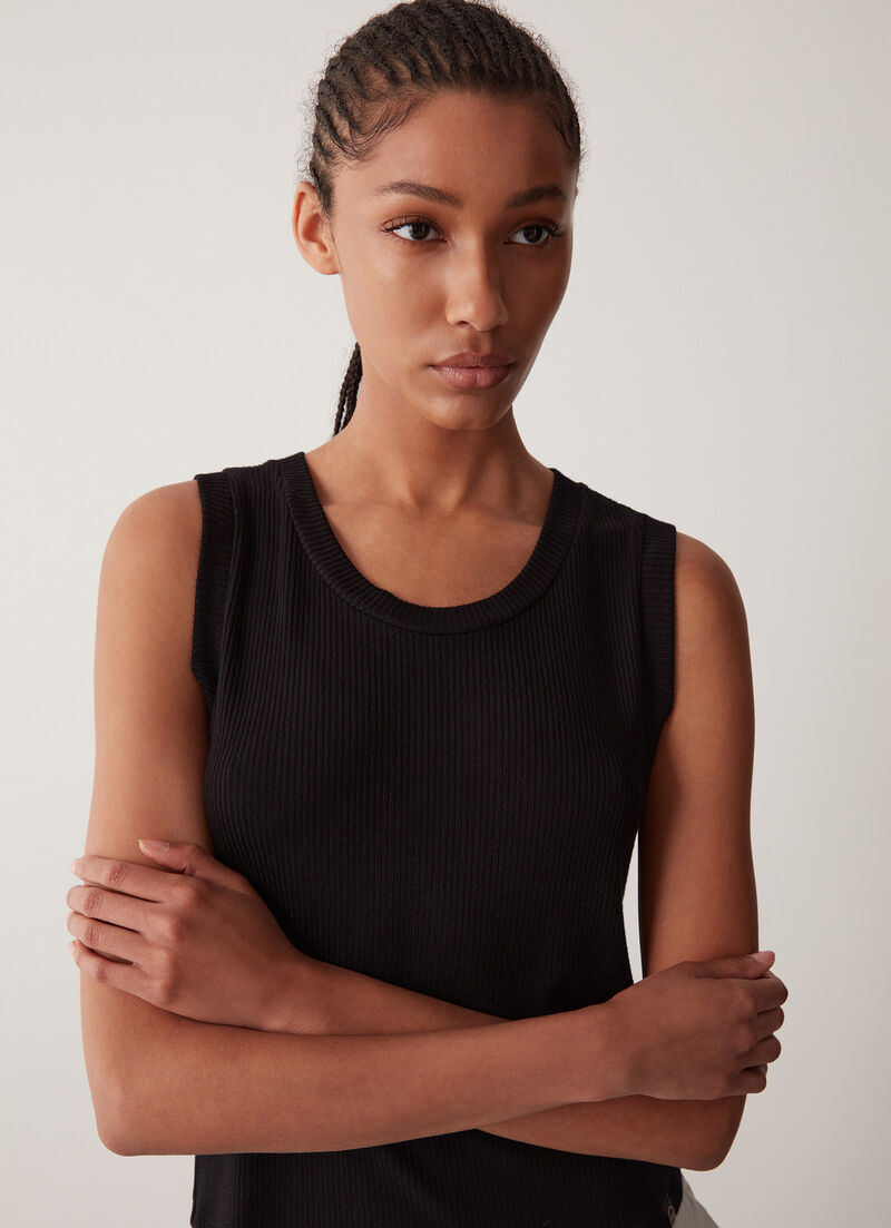 Sleeveless T-shirt in viscose blend fabric