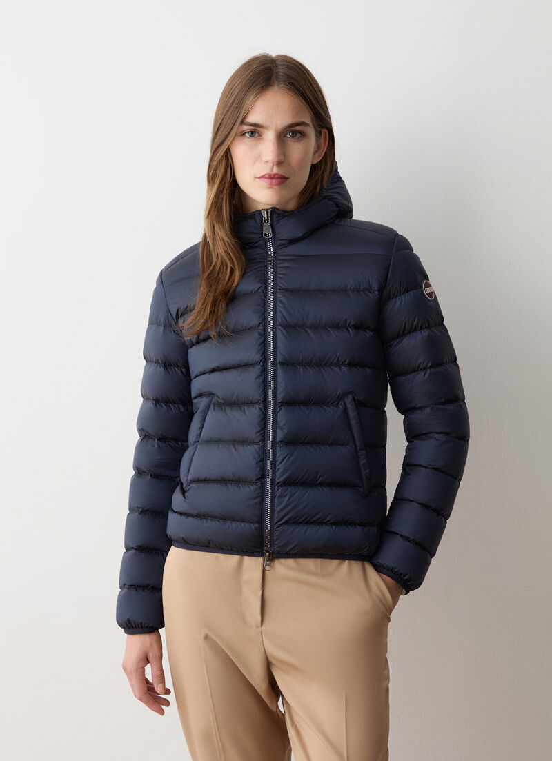 Short down jacket with attached hood
