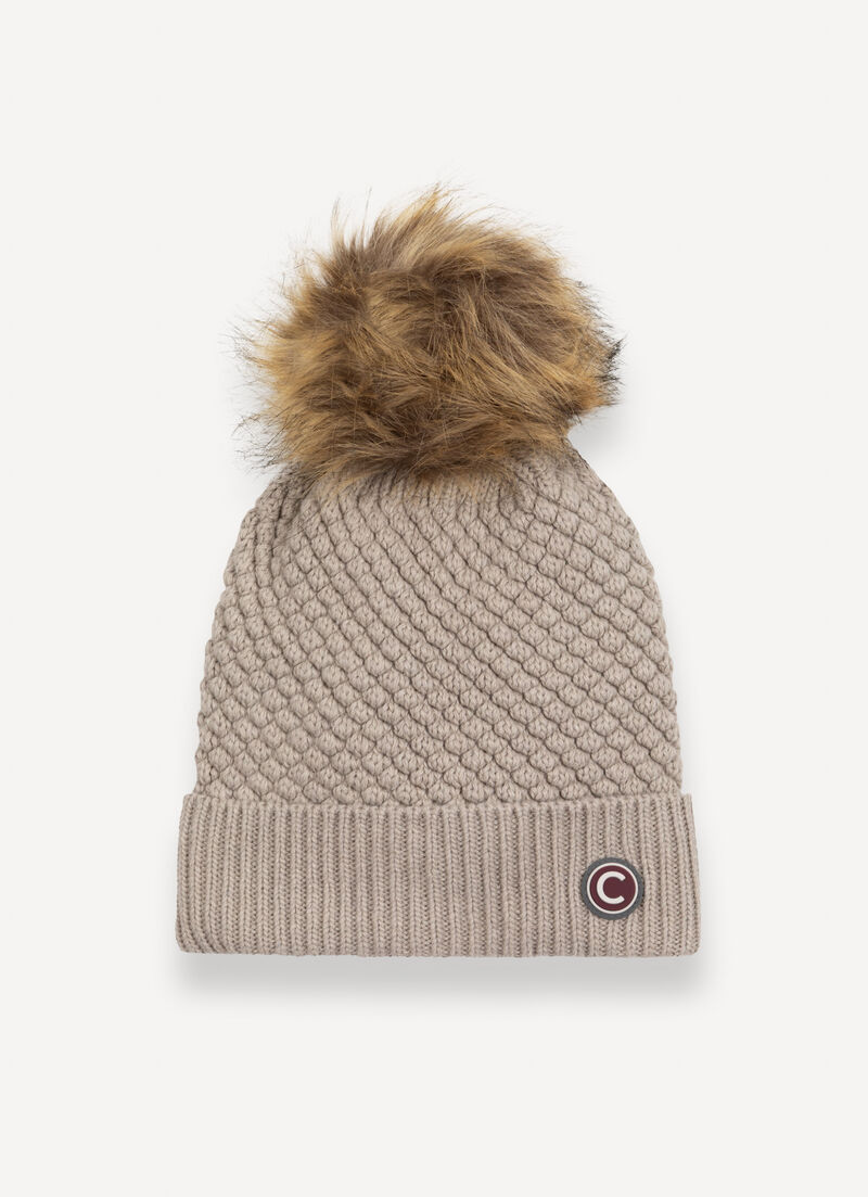 Unisex hat with faux fur pom-pom