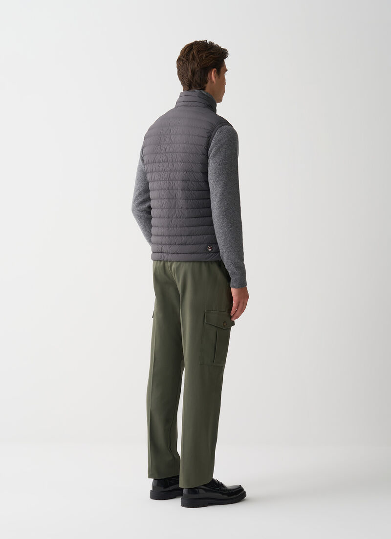 Light down vest with drawstring