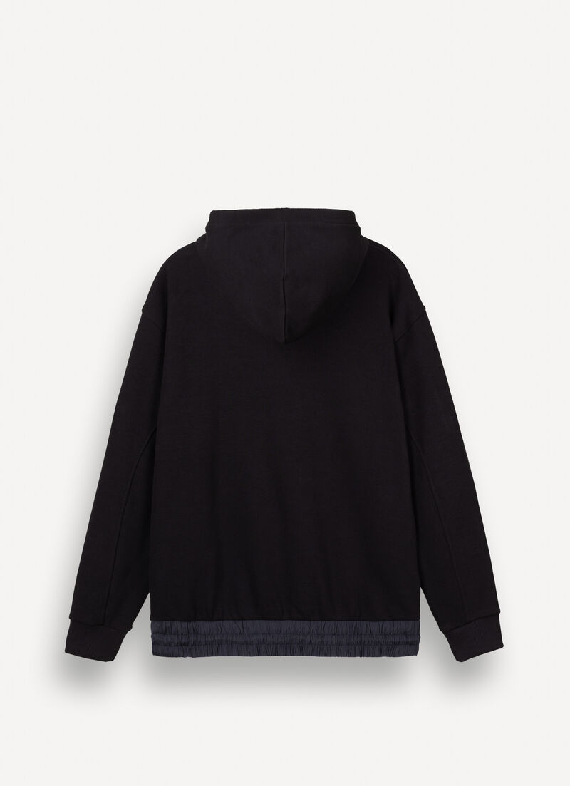 Sweatshirt with nylon inserts