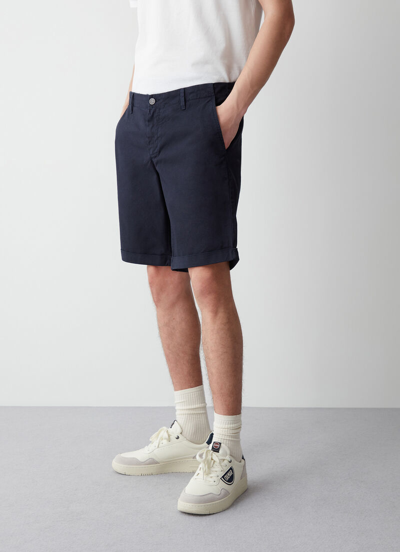 Garment-dyed shorts with turn-up hems