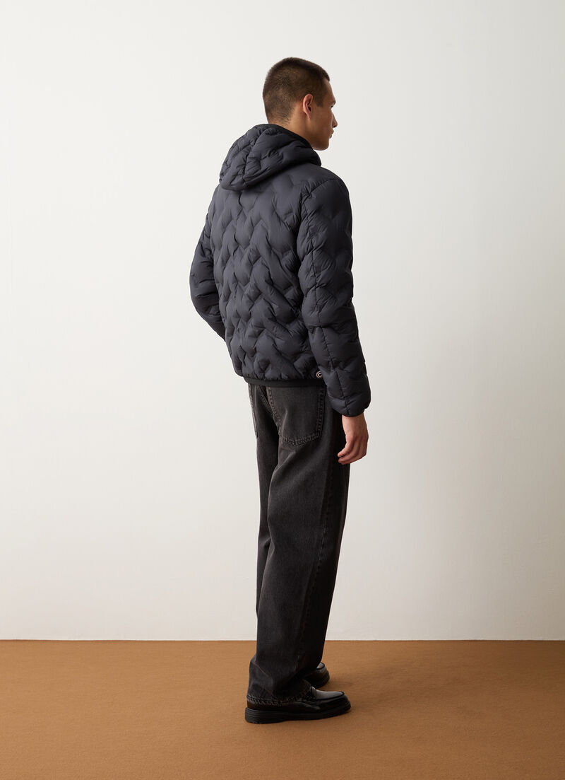 Short down jacket with seamless design