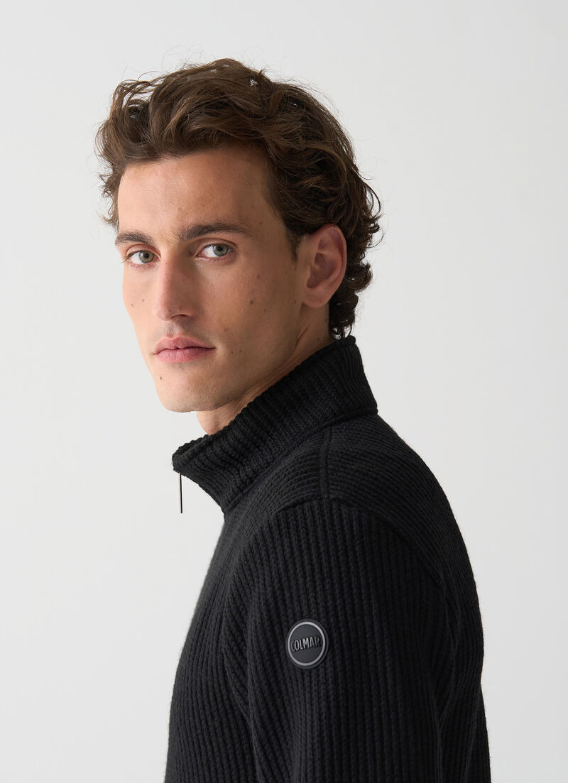 Rib-knit pullover with zip