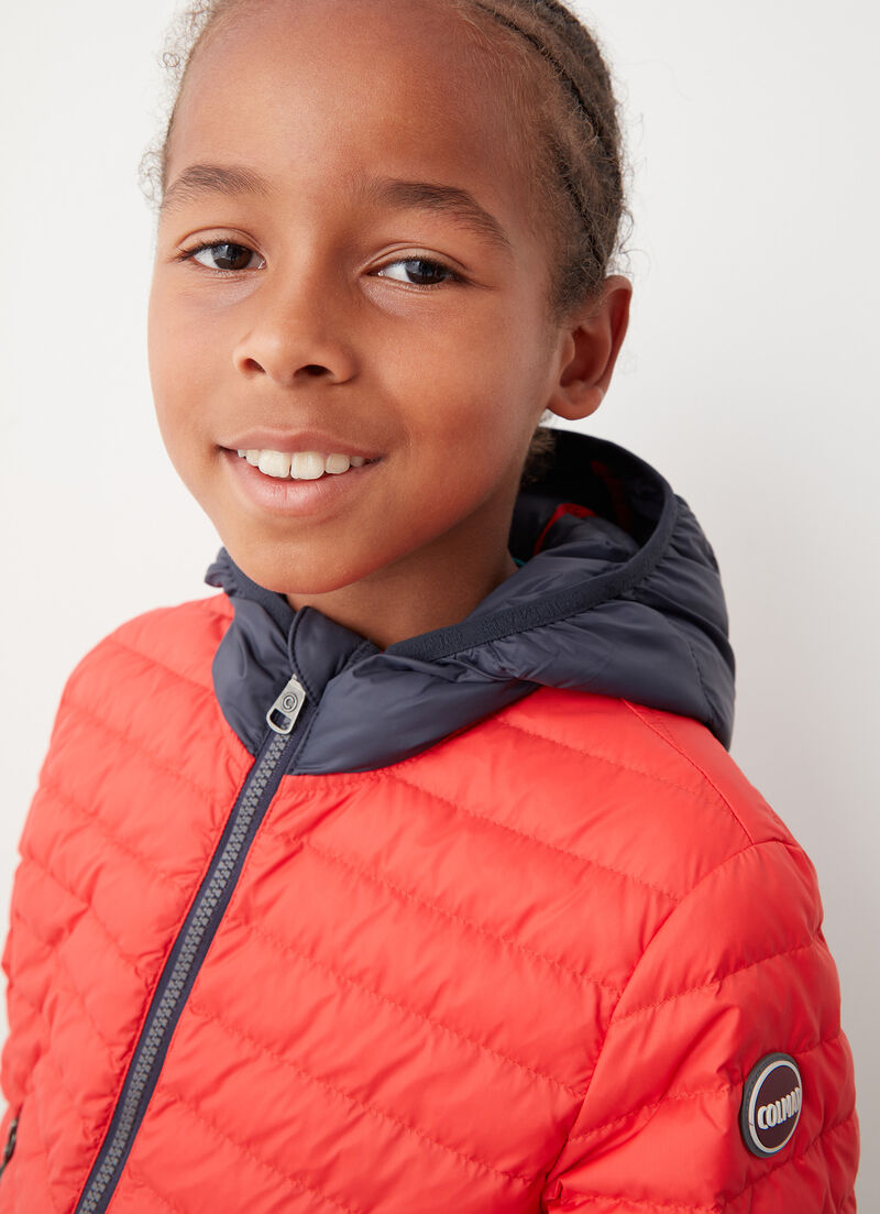 Short hooded down jacket