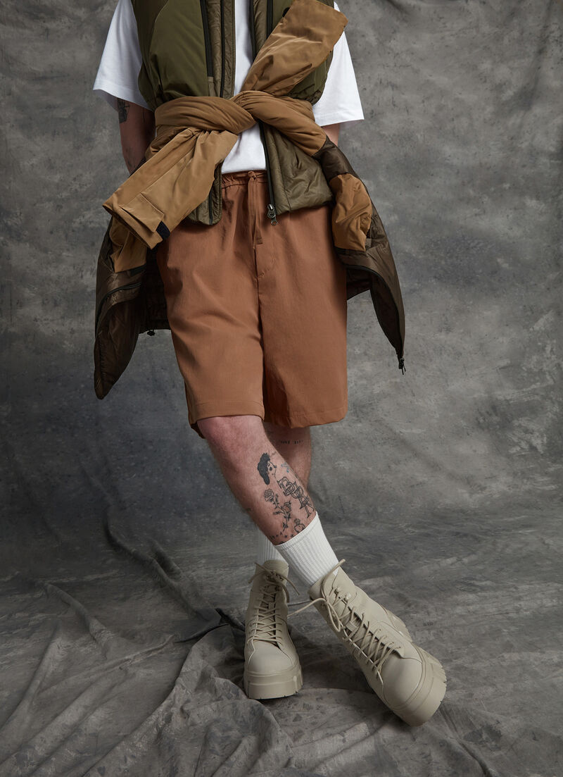 Bermuda shorts with zip back pockets