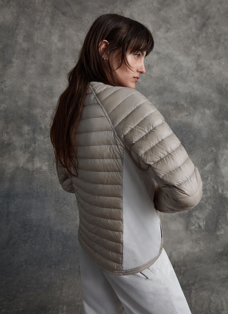 Plain-coloured quilted jacket