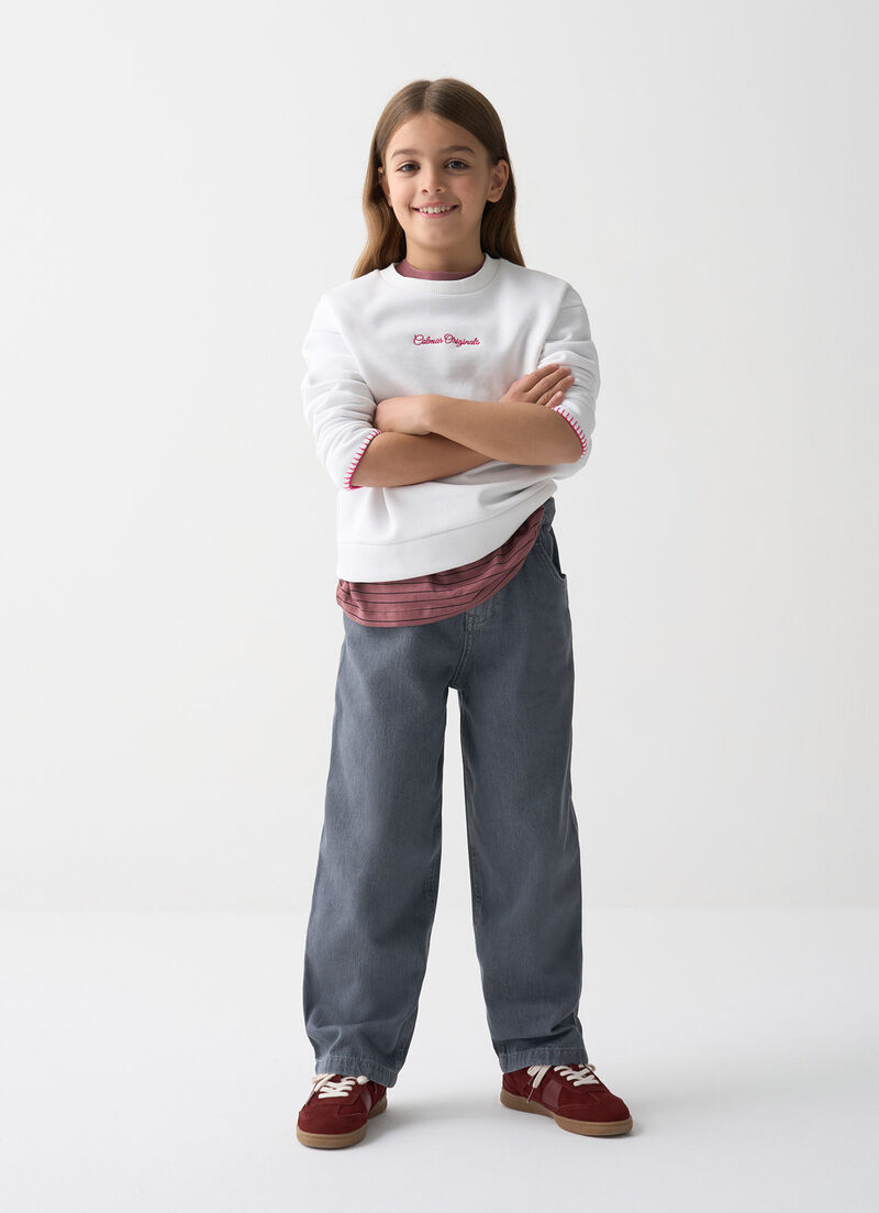 Crew-neck sweatshirt with embroidery