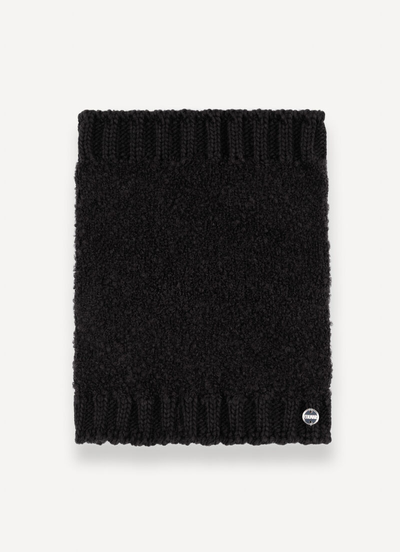 Bouclé yarn neck warmer