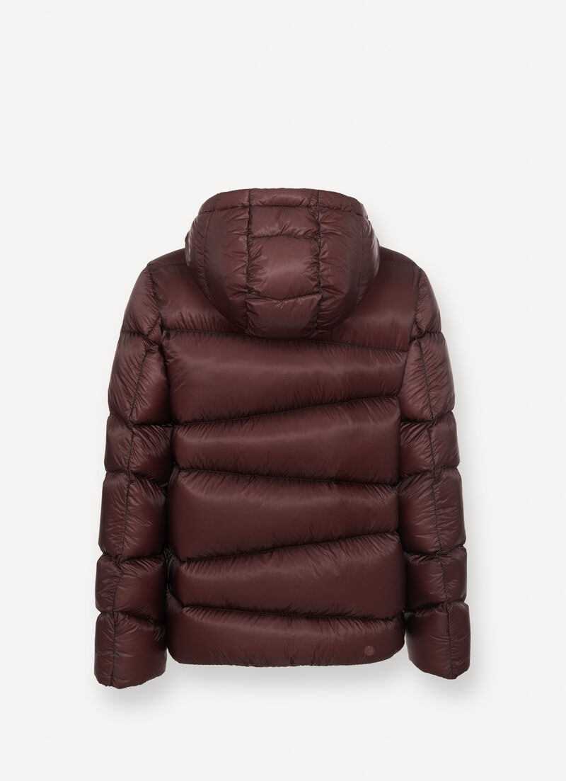 Hooded down jacket with wavy quilting