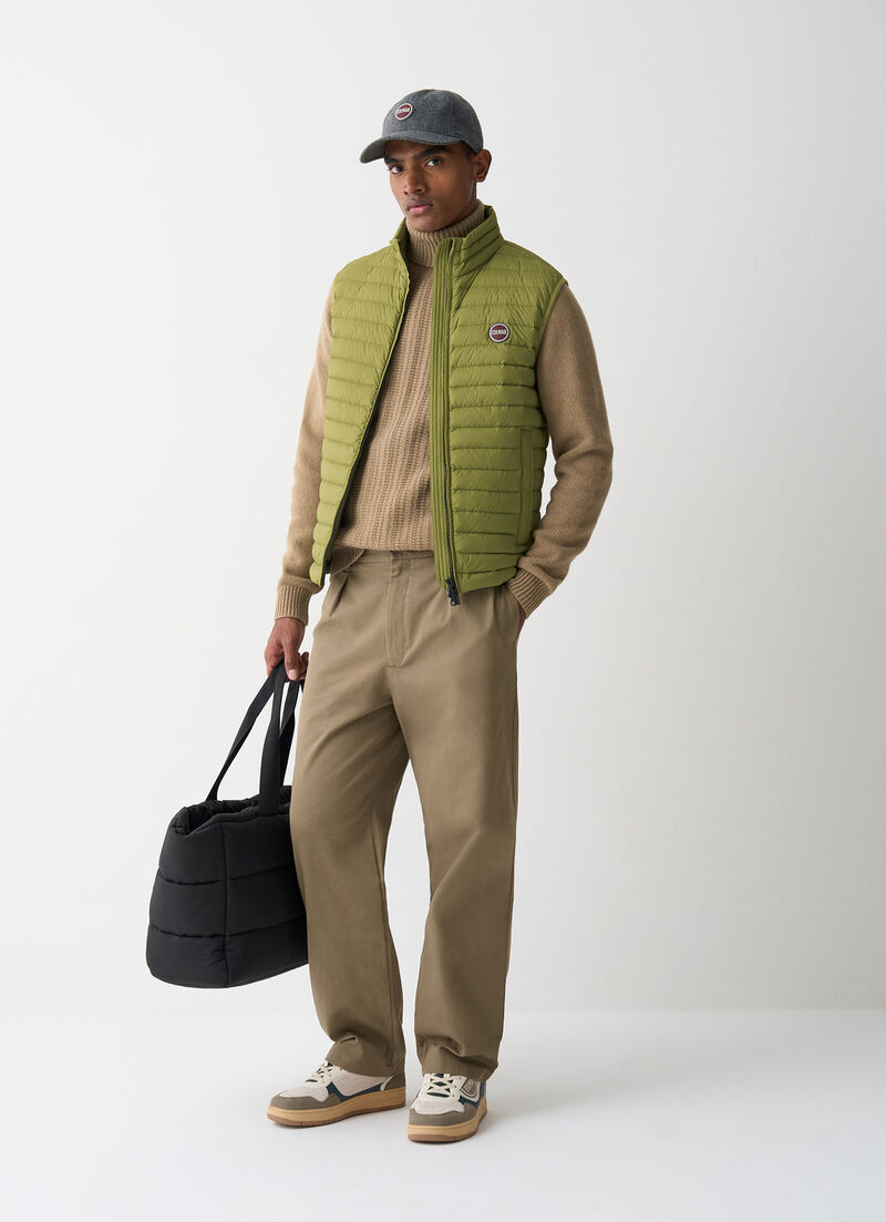 Light down vest with drawstring
