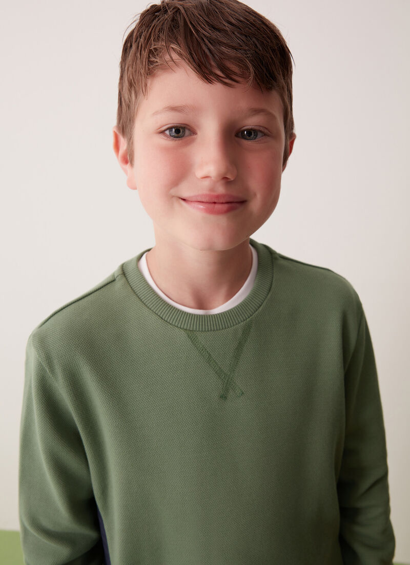 Crewneck sweatshirt made of cool piqué interlock fabric