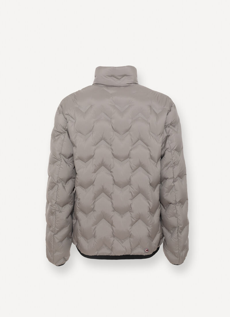Short down jacket with seamless design
