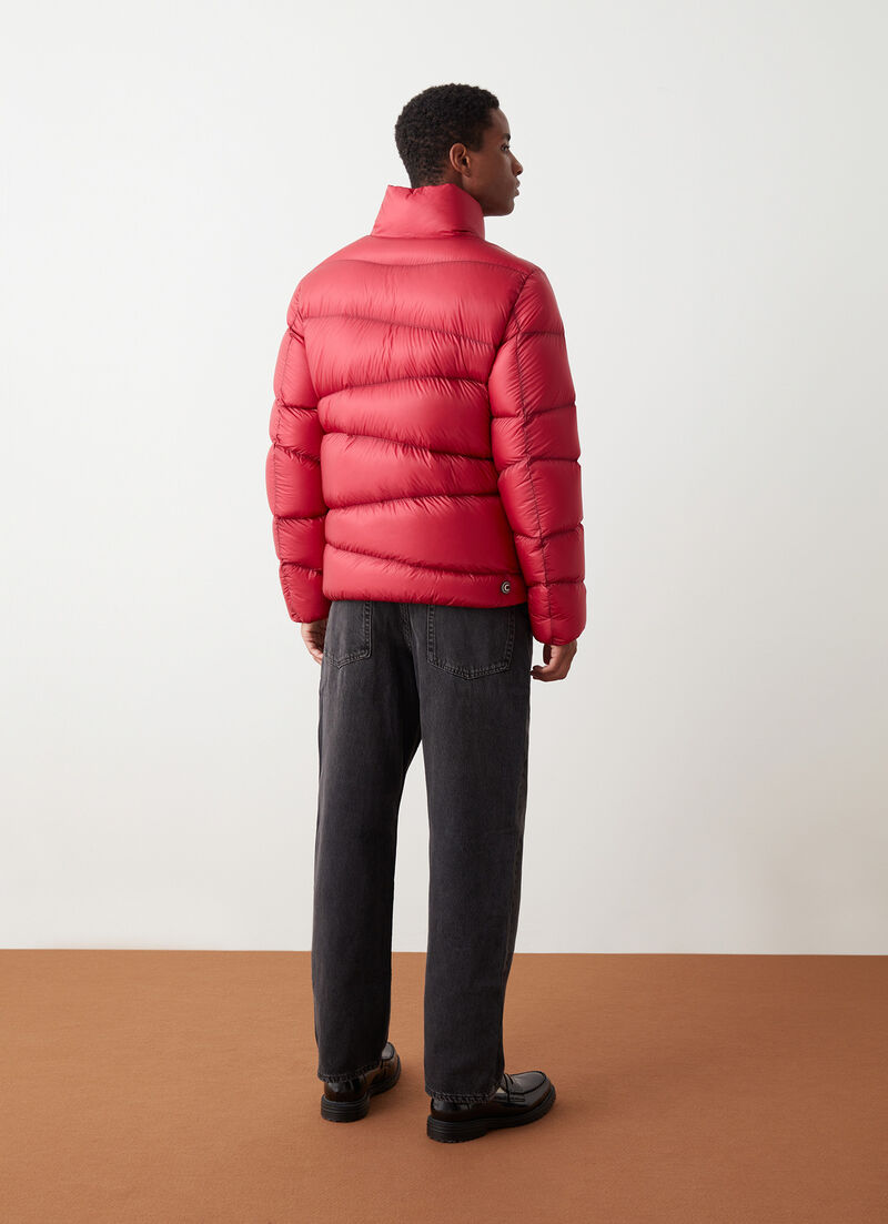 Ripstop nylon down jacket with wavy quilting