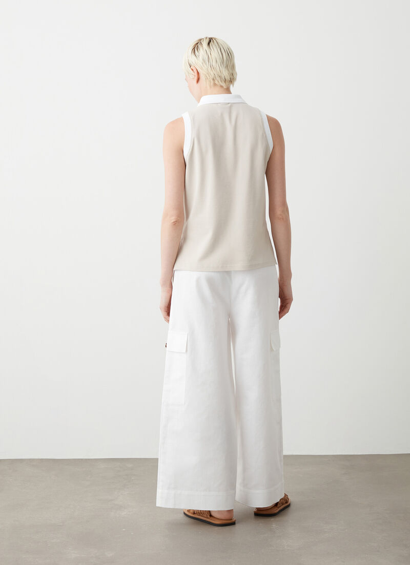 Sleeveless polo-shirt