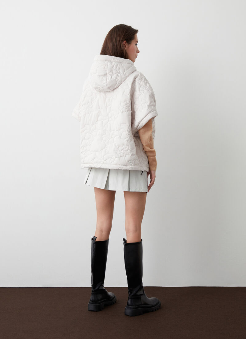 Light cape with floral design