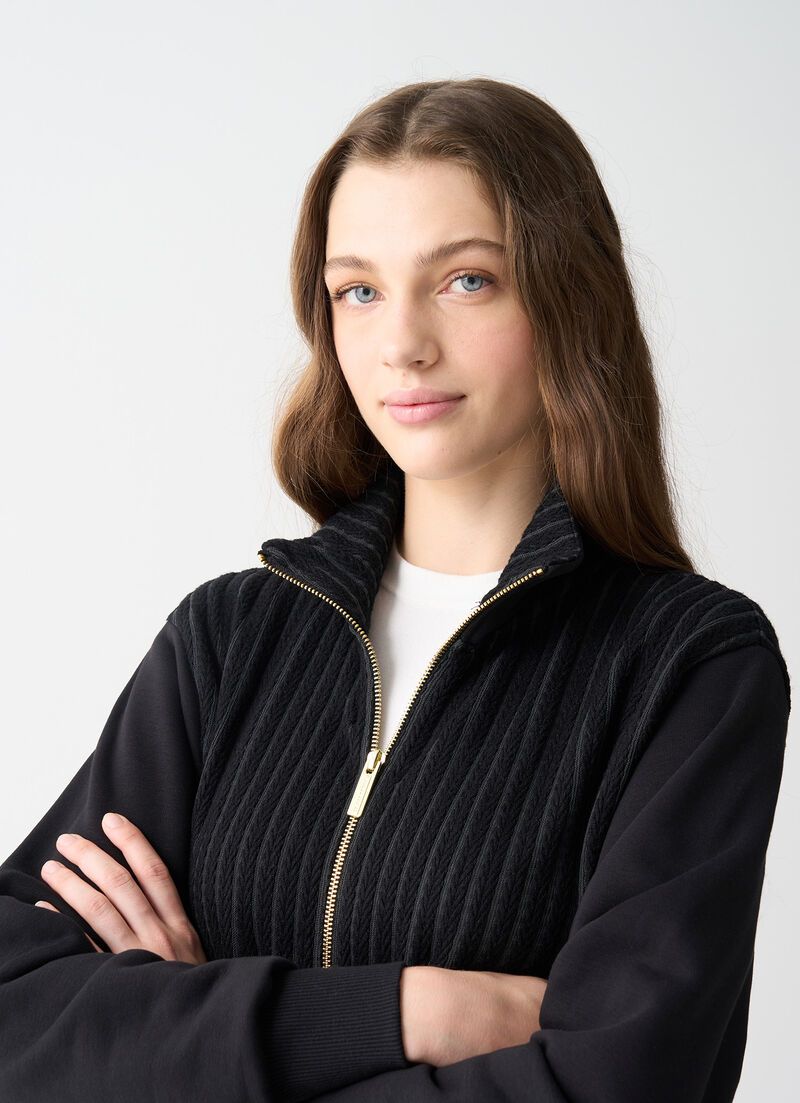 Cable-knit sweatshirt with zip