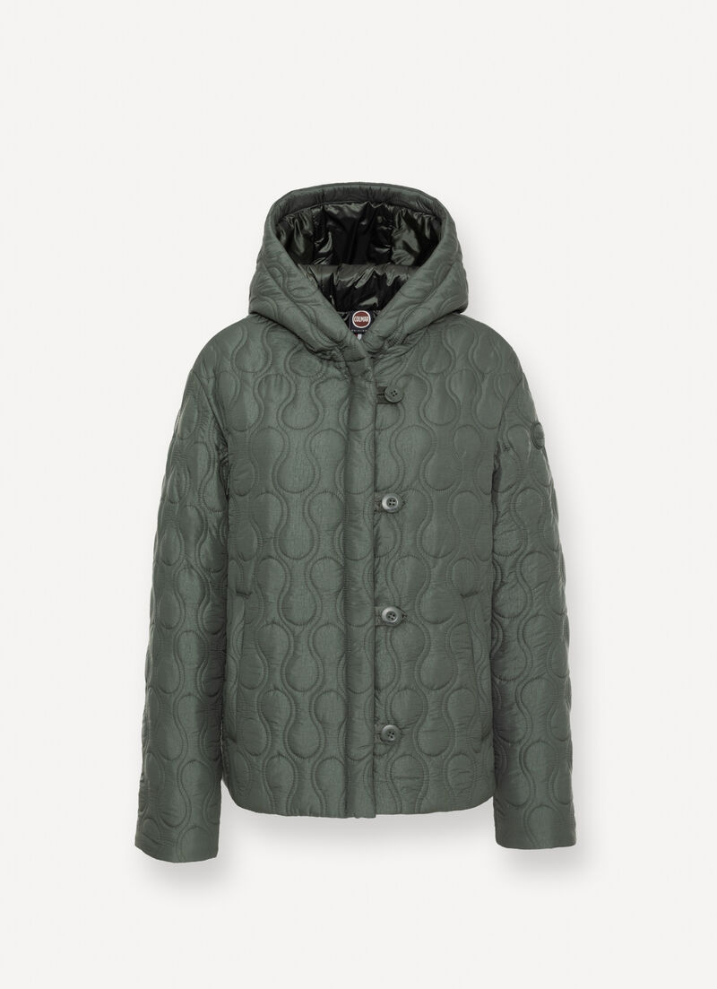 Light teardrop-quilted jacket.