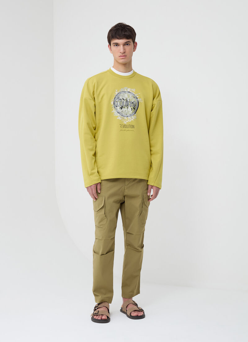 Sweatshirt with camouflage logo