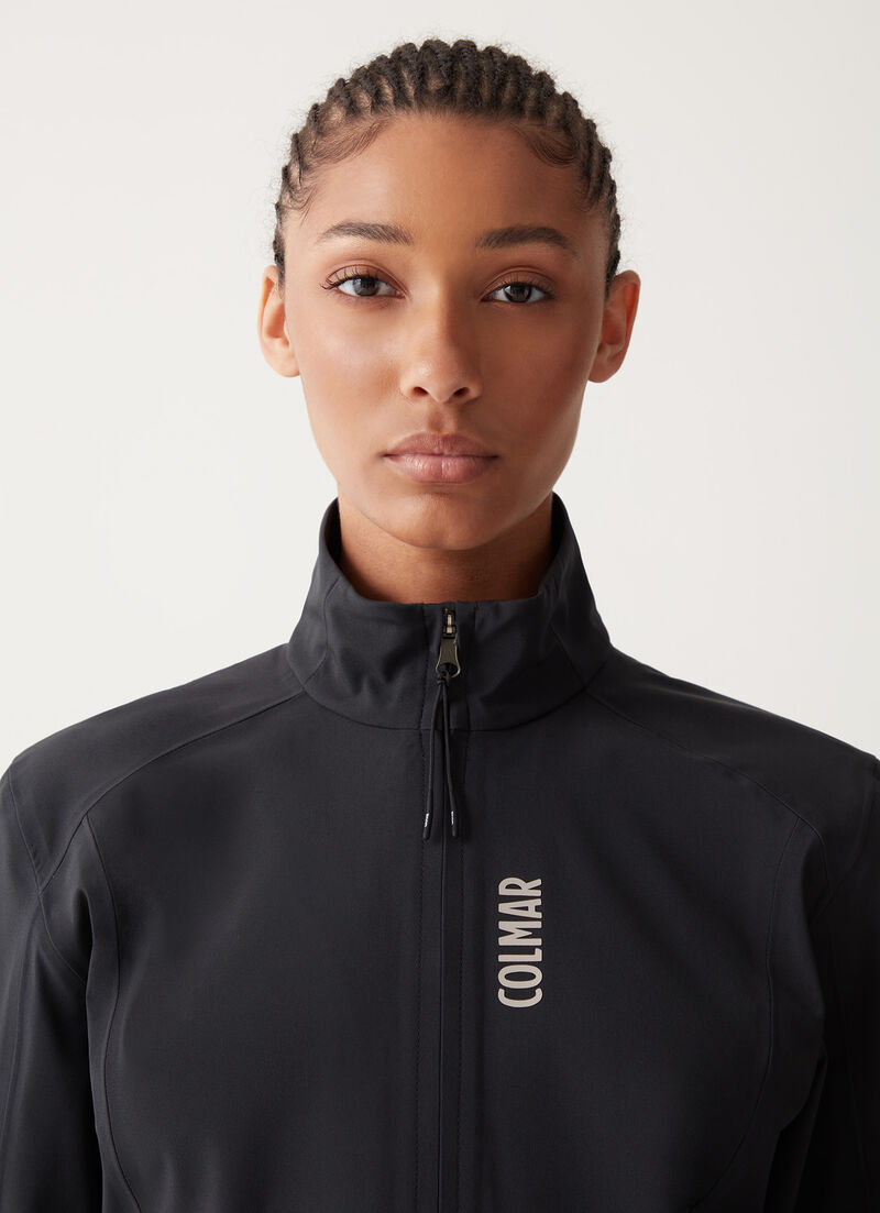 Partially heat-sealed softshell jacket