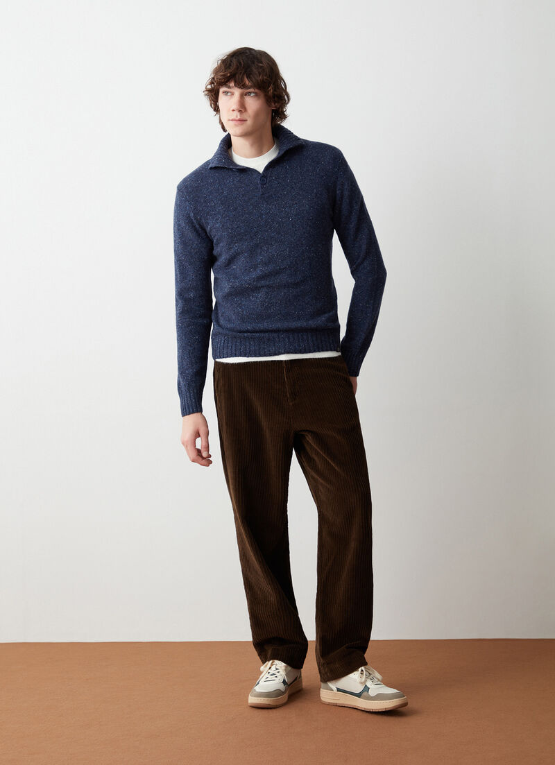 Multi-coloured pullover with buttons