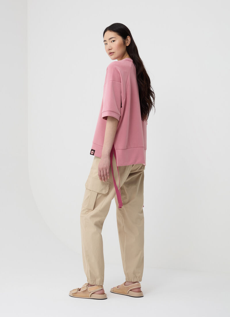 Short-sleeved sweatshirt with drawstring