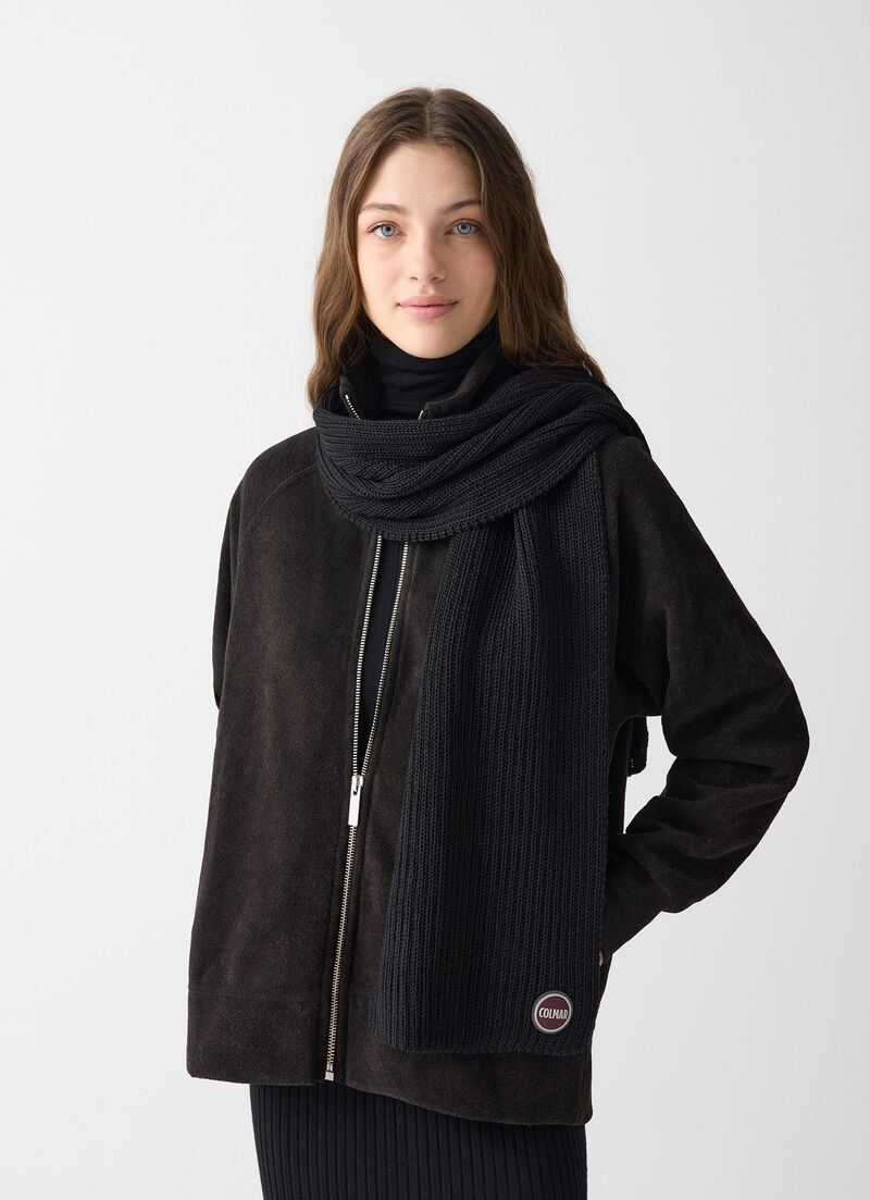 Unisex rib-knit scarf