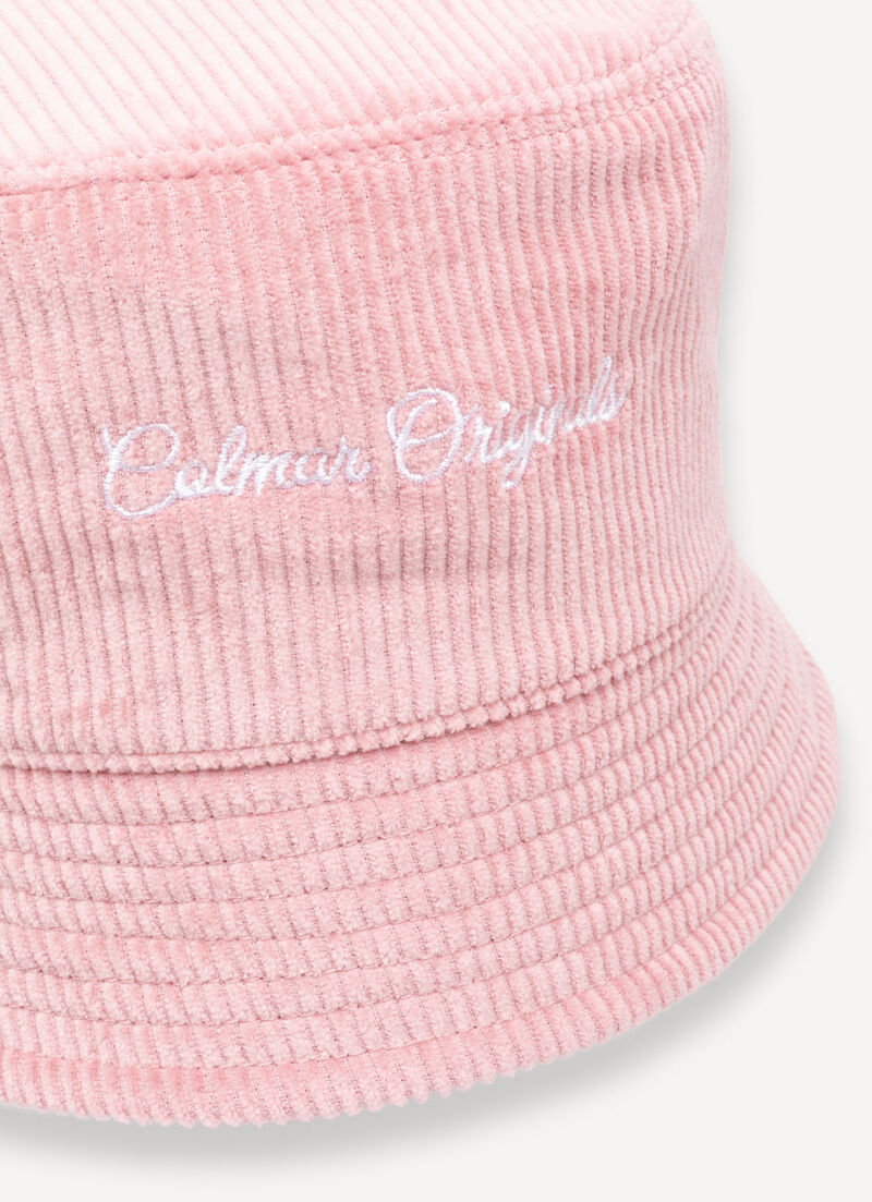 Bucket hat with embroidery