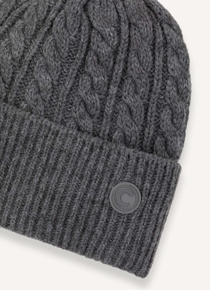 Unisex cable-knit hat