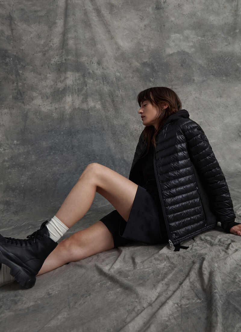 Plain-coloured quilted jacket