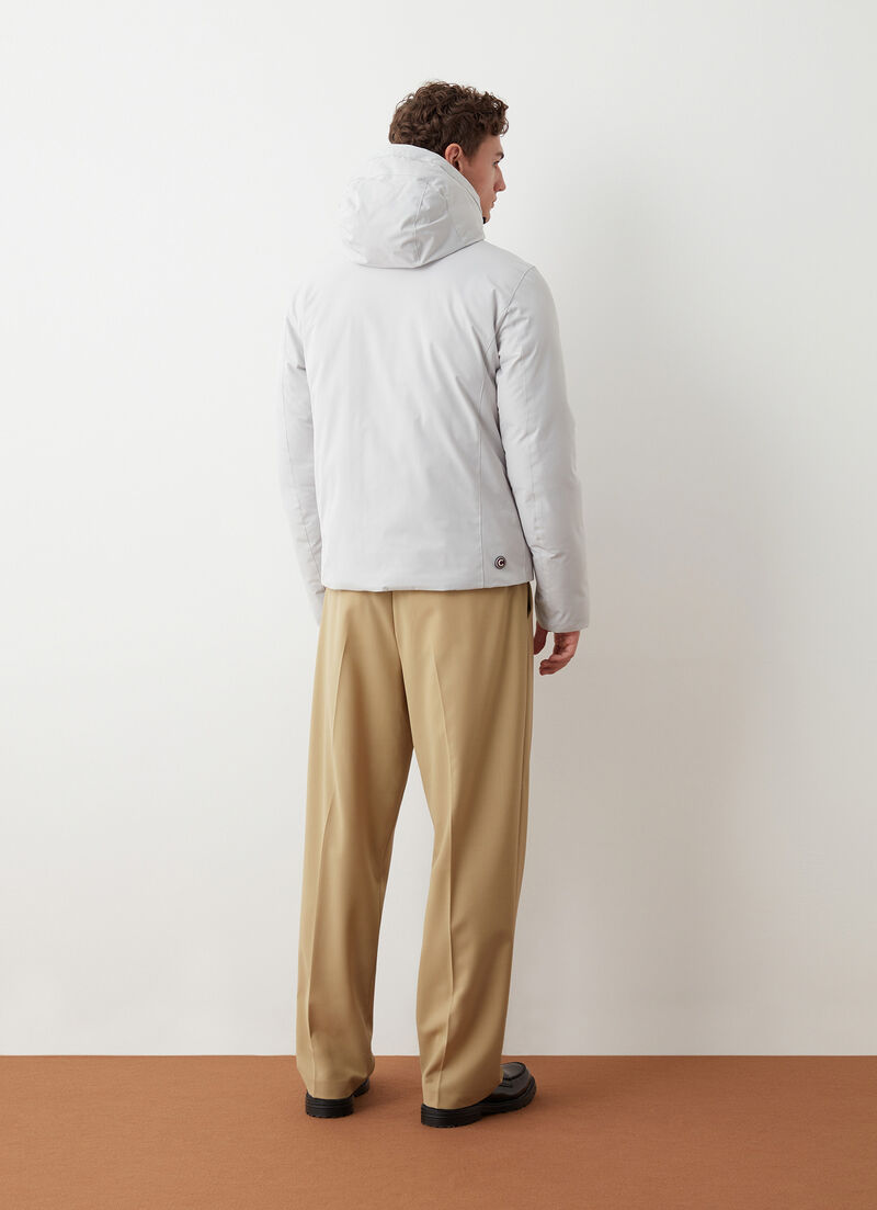 Reversible down jacket with seamless interior