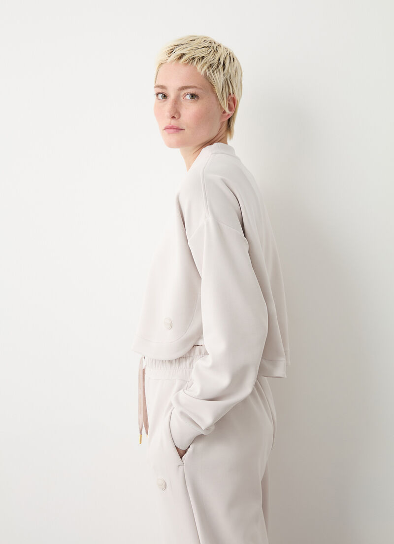 Cropped sweatshirt with rounded hem