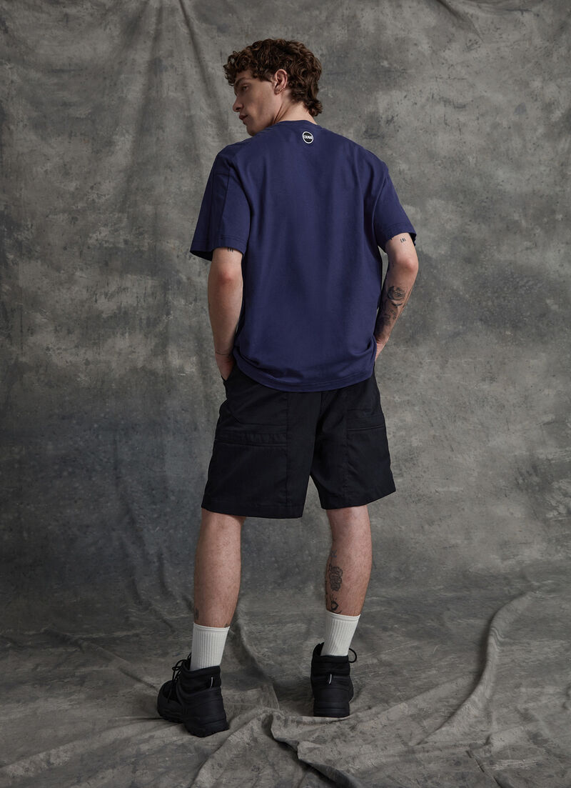 T-shirt with chest pocket