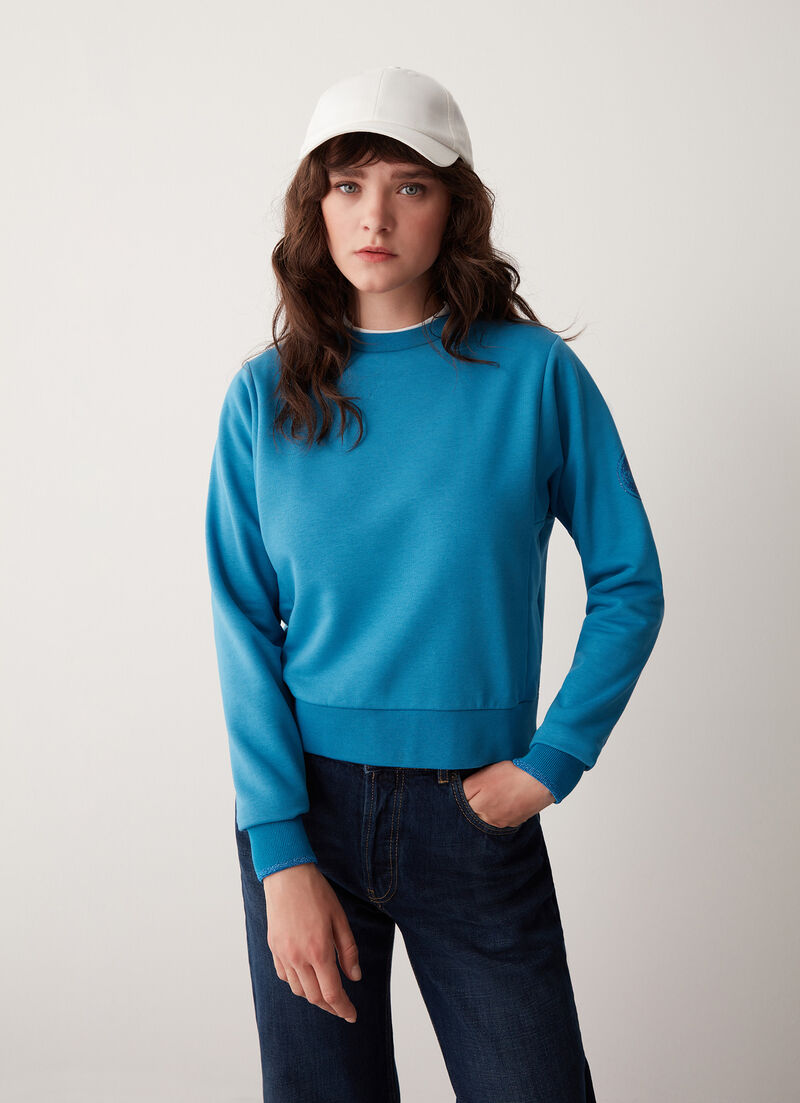 Crew neck sweatshirt with vertical cuts