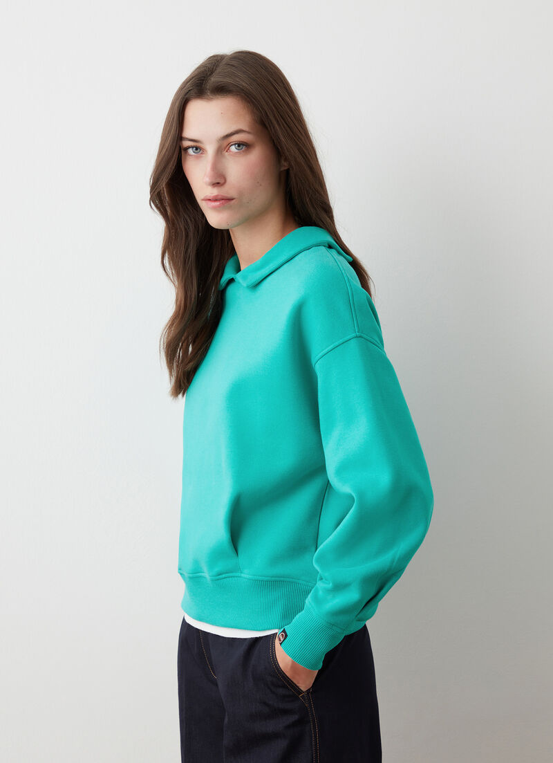Sweatshirt with collar and darts