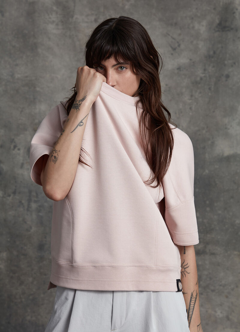 Short-sleeved sweatshirt with side pockets