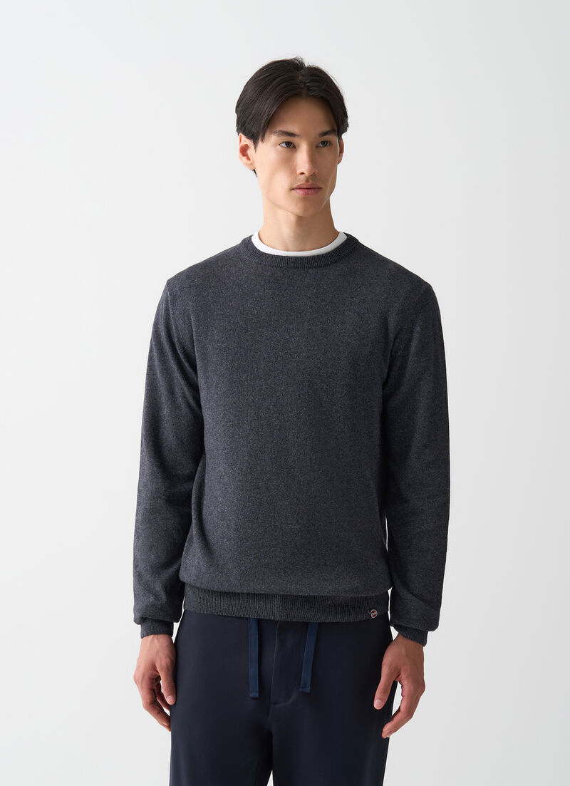 Fine-knit pullover