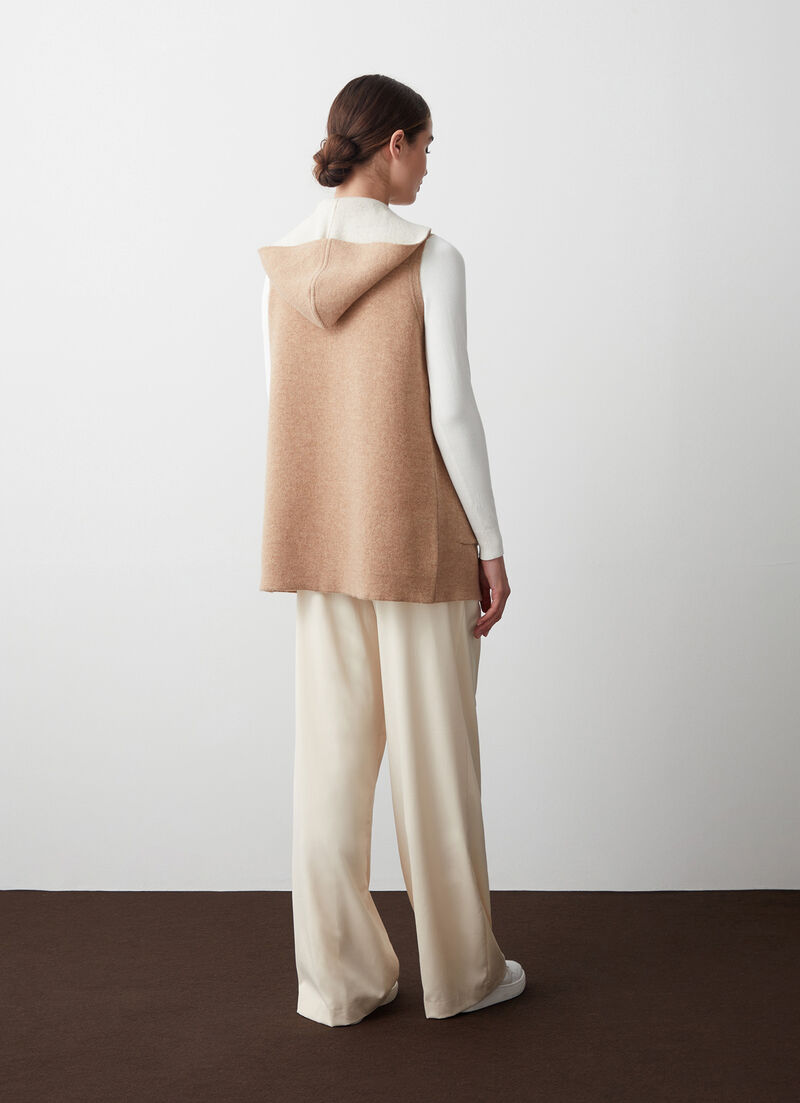 Open two-tone wool baize vest