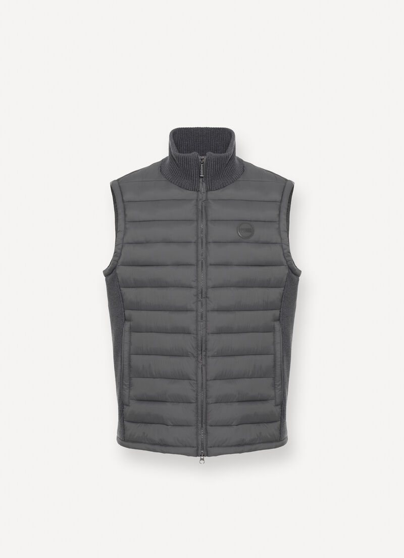 Vest with rib-knit inserts